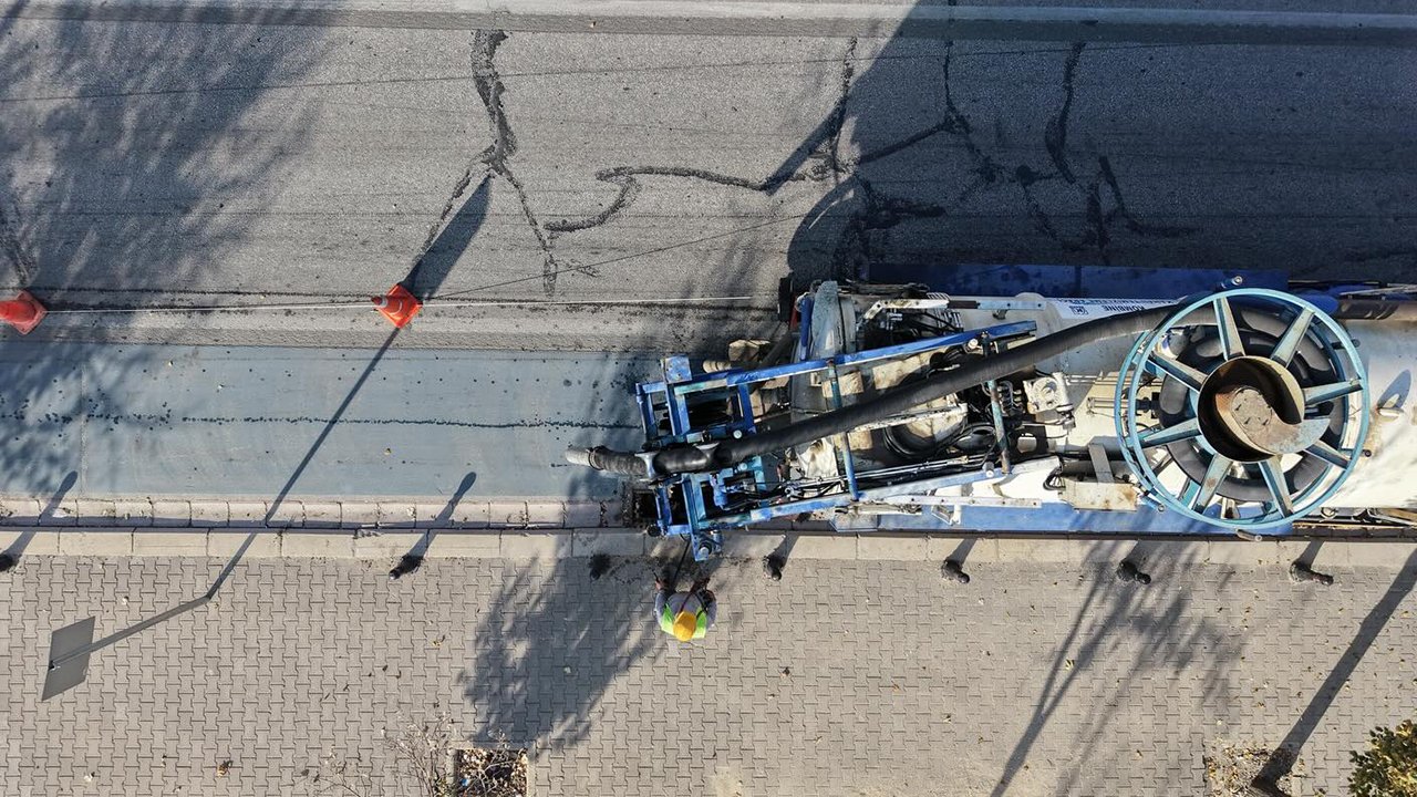 Konya’da yoğun yağış alarmı! KOSKİ ekipleri ana arterlerde temizlik seferberliğinde