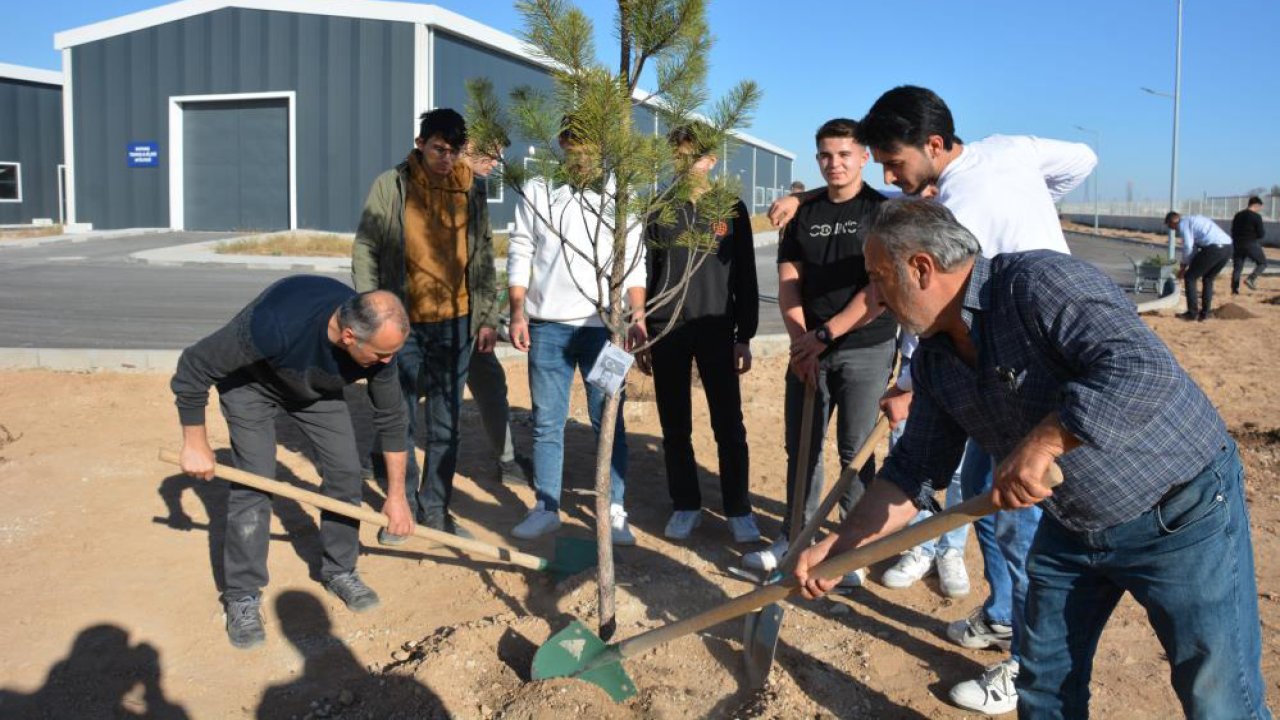 NEÜ’den şehitlere vefa: Kahramanların adı fidanlarla yaşatılıyor