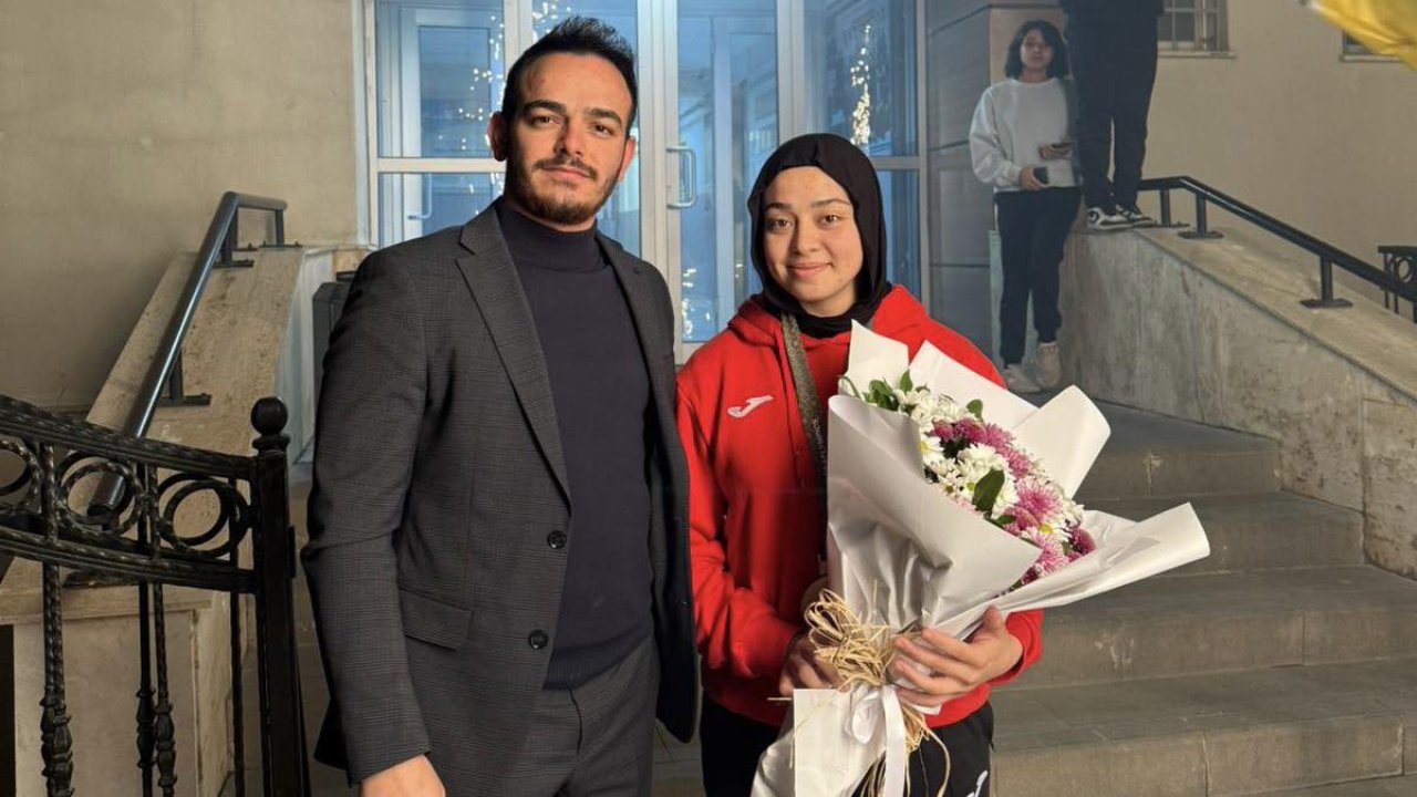 Tokyo Deaflympics’te tarihi başarı! Esma Gökülü Konya’da meşalelerle karşılandı