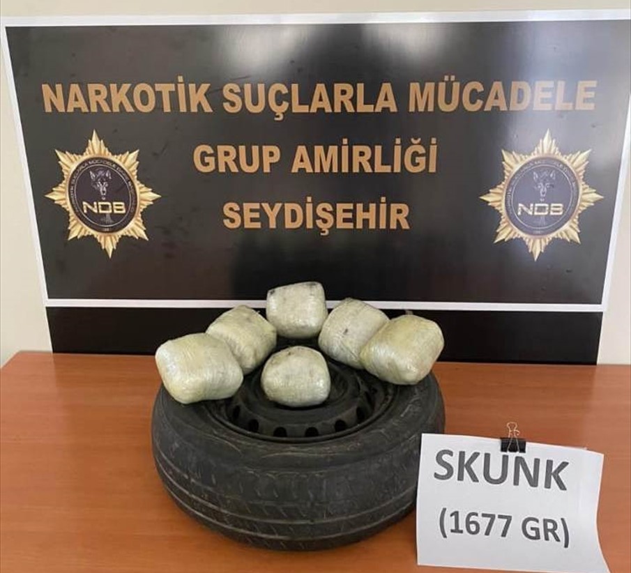 Aranan Araçta 1 Kilo 677 gram Uyuşturucu Bulundu