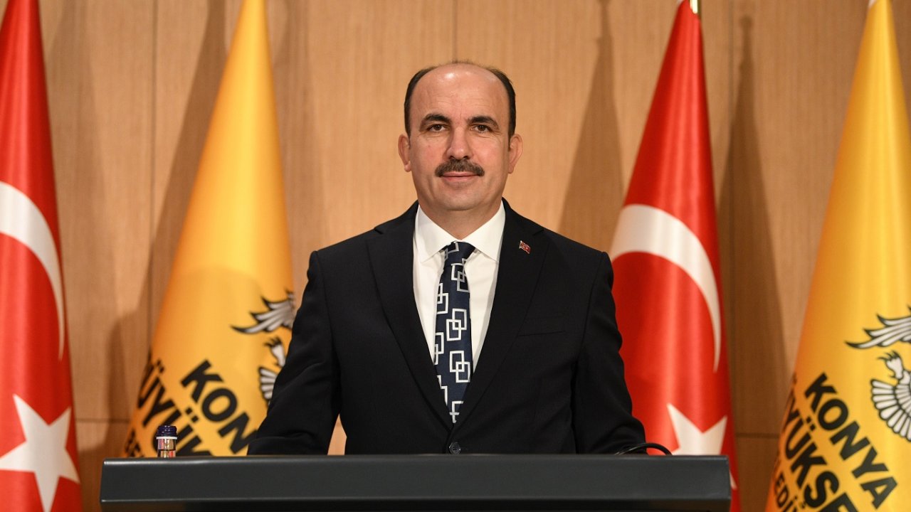 Başkan Altay'dan müjde! Ailesi Konya'da ikamet eden üniversite öğrencilerine burs!