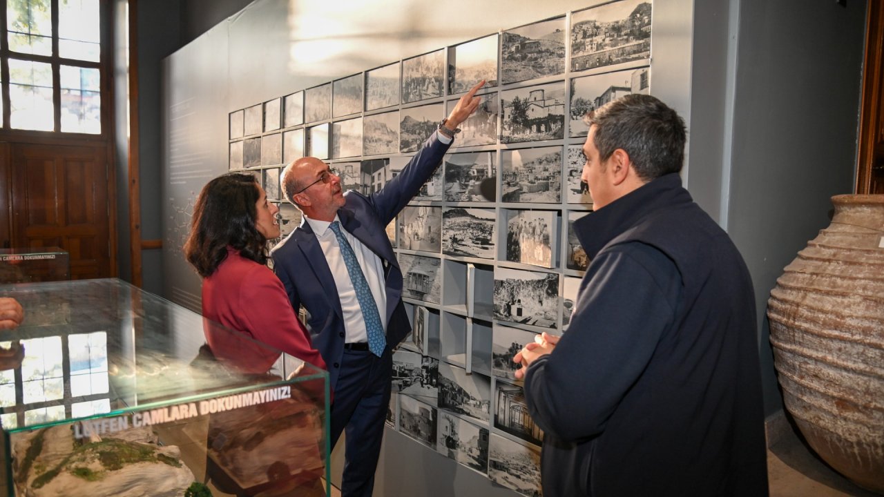 AK Parti Genel Merkez Çevre ve Şehircilik Politikaları Başkanı Tuncer'den Tarihi Sille Mahallesi'ne ziyaret
