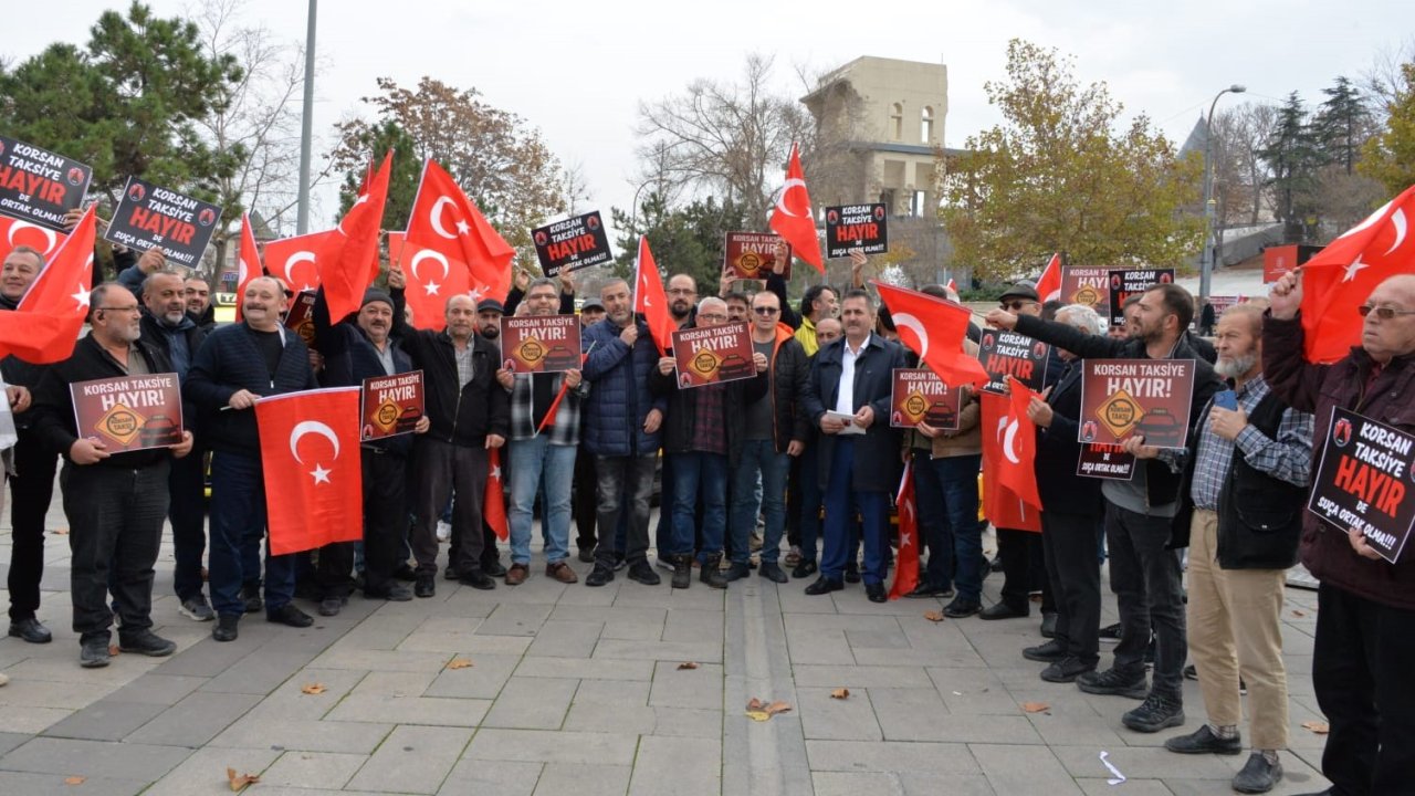 Konyalı taksicilerden korsan taksicilere hayır eylemi!