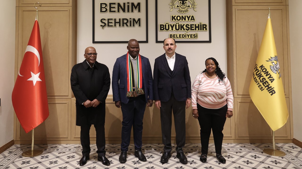 Misafirler Güney Afrika'dan! Yerel Yönetimler Birliği Başkanı Stofile, Başkan Altay’ı ziyaret etti