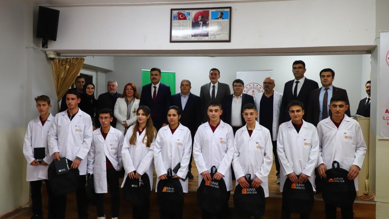 Sunar Un ve Yem’den geleceğin çiftçilerine destek; Konya Altınekin'de Tarım Laboratuvarı hizmete açıldı