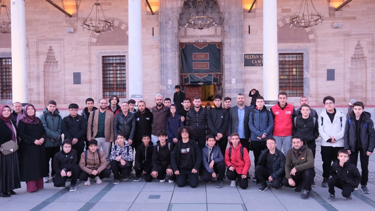 Karatay'da öğrenciler sabah namazında buluşuyor! Birlik ve beraberlik sağlanıyor