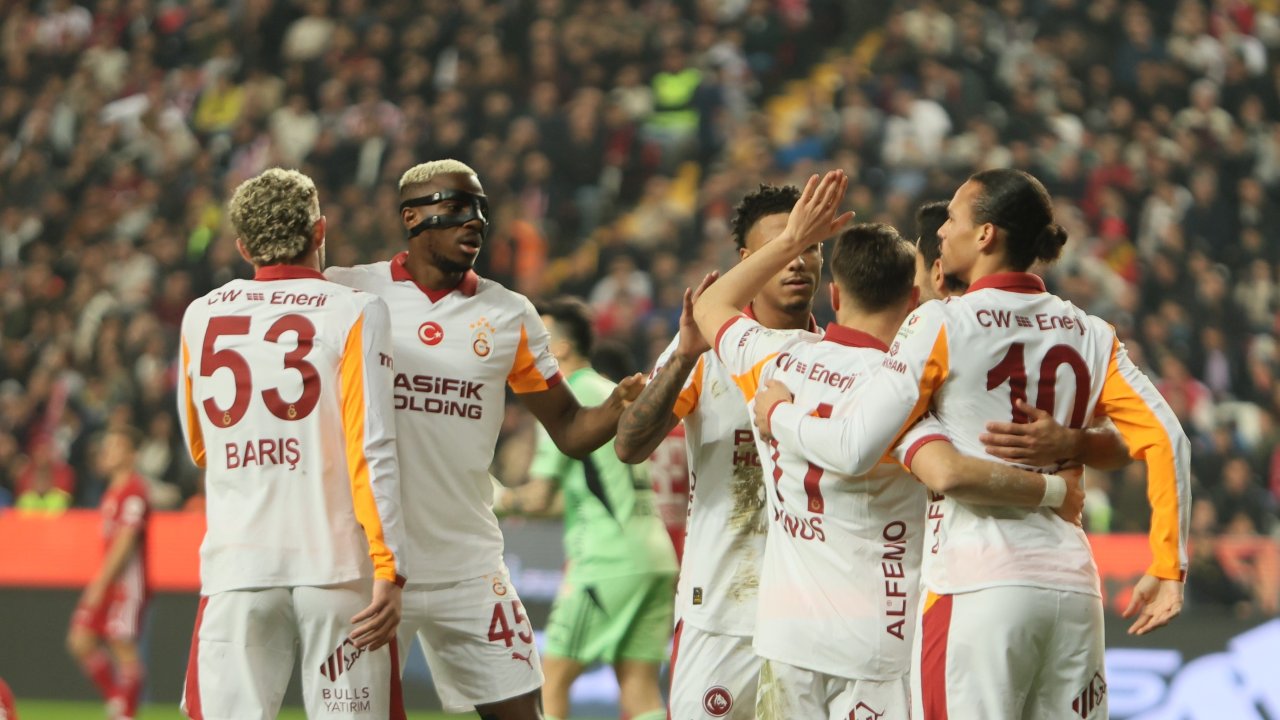 Galatasaray, ligde deplasmanda 2 maç sonra kazandı