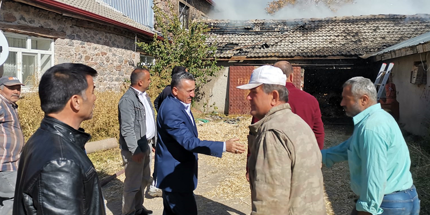 Konya'da ahır ve samanlıkta çıkan yangın söndürüldü