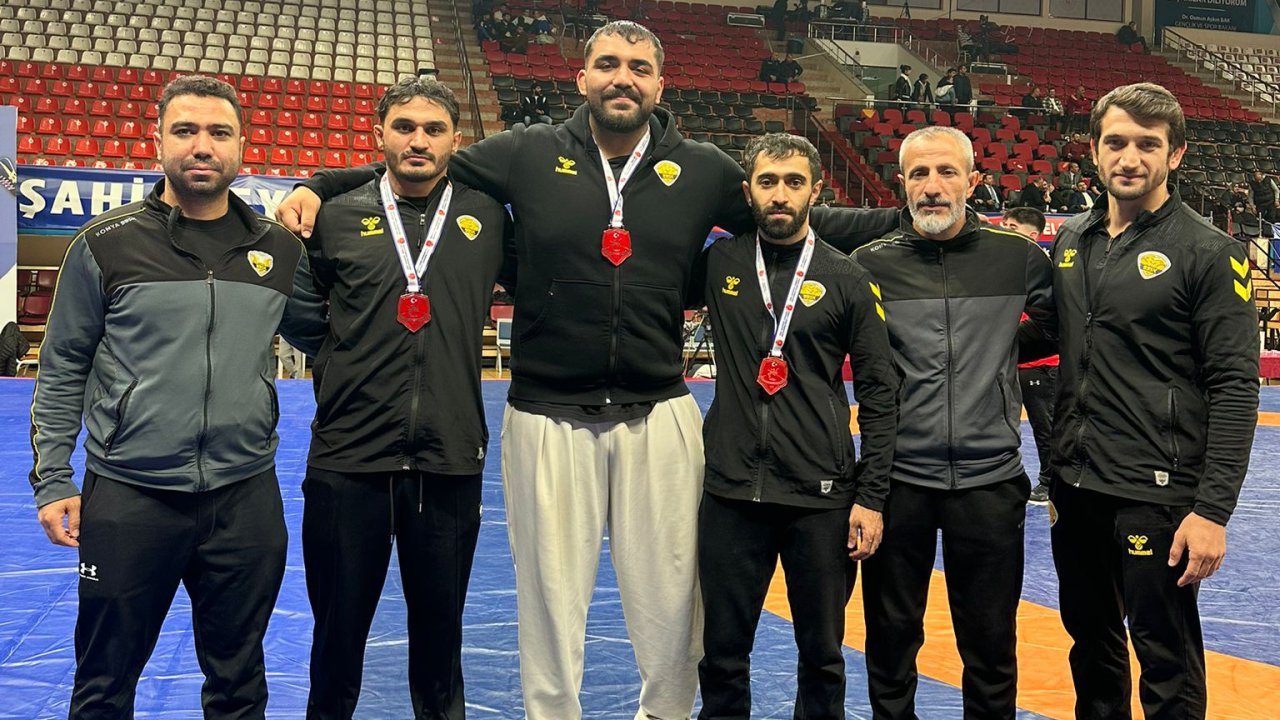 Konya Büyükşehir Belediyespor Gaziantep’te madalyalarla döndü