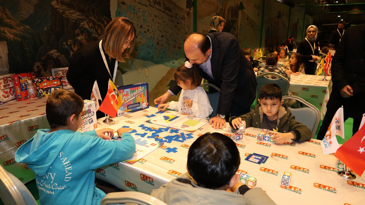Konya'da Altın Dokunuşlar Festivali coşkuyla devam ediyor! Bakan Altay ziyaret etti