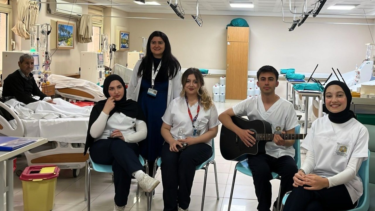 Akşehir’de Bir İlk Yaşandı! Tedavi gören hastalara müzik dinletisi