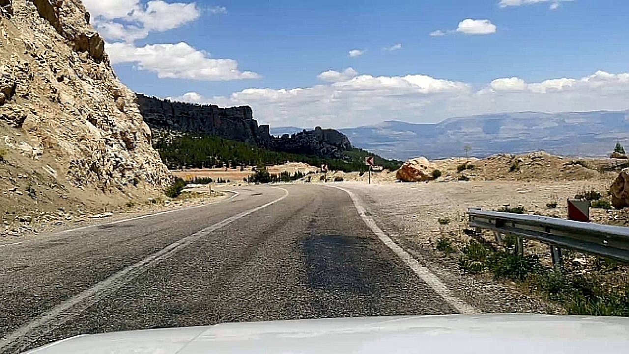 Karaman–Ermenek yolunda kritik çalışma: Sürücülere kontrollü ulaşım uyarısı