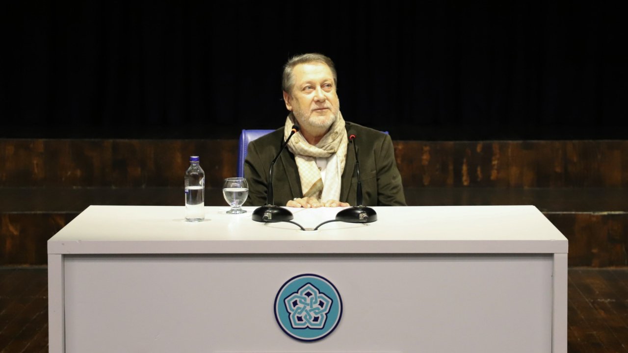 Devlet Sanatçısı Ahmet Özhan, NEÜ’de Öğrencilerle Buluştu