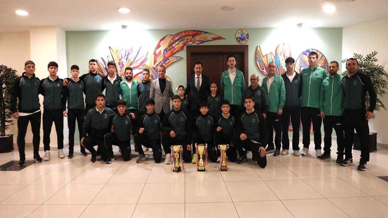 Karatay'ın şampiyon sporcularından Başkan Kılca'ya ziyaret