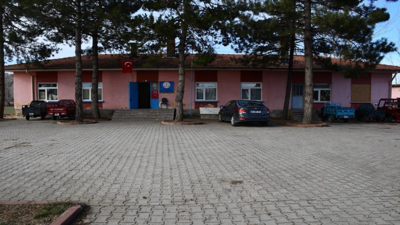 Konya'da eski ilkokul binası dikiş nakış kursu oldu!