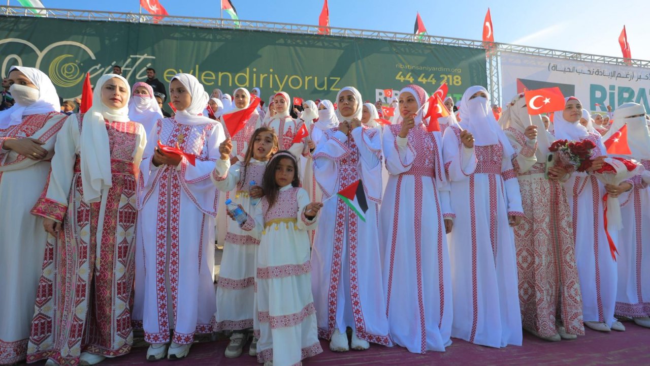 Gazze'de düğünümüz var! Türkiye’nin desteğiyle 200 çift yuvalarını kurdu