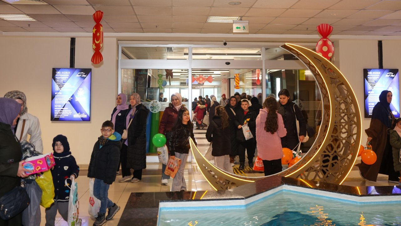 Binlerce çocuk belediyeye akın etti! Selçuklu Belediyesi Hizmet Binası'nda şivlilik coşkusu yaşandı
