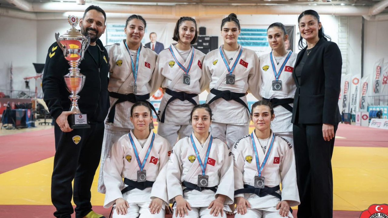 16 takım arasından finale yükseldiler: Konya Büyükşehir Belediyespor Avrupa yolunda