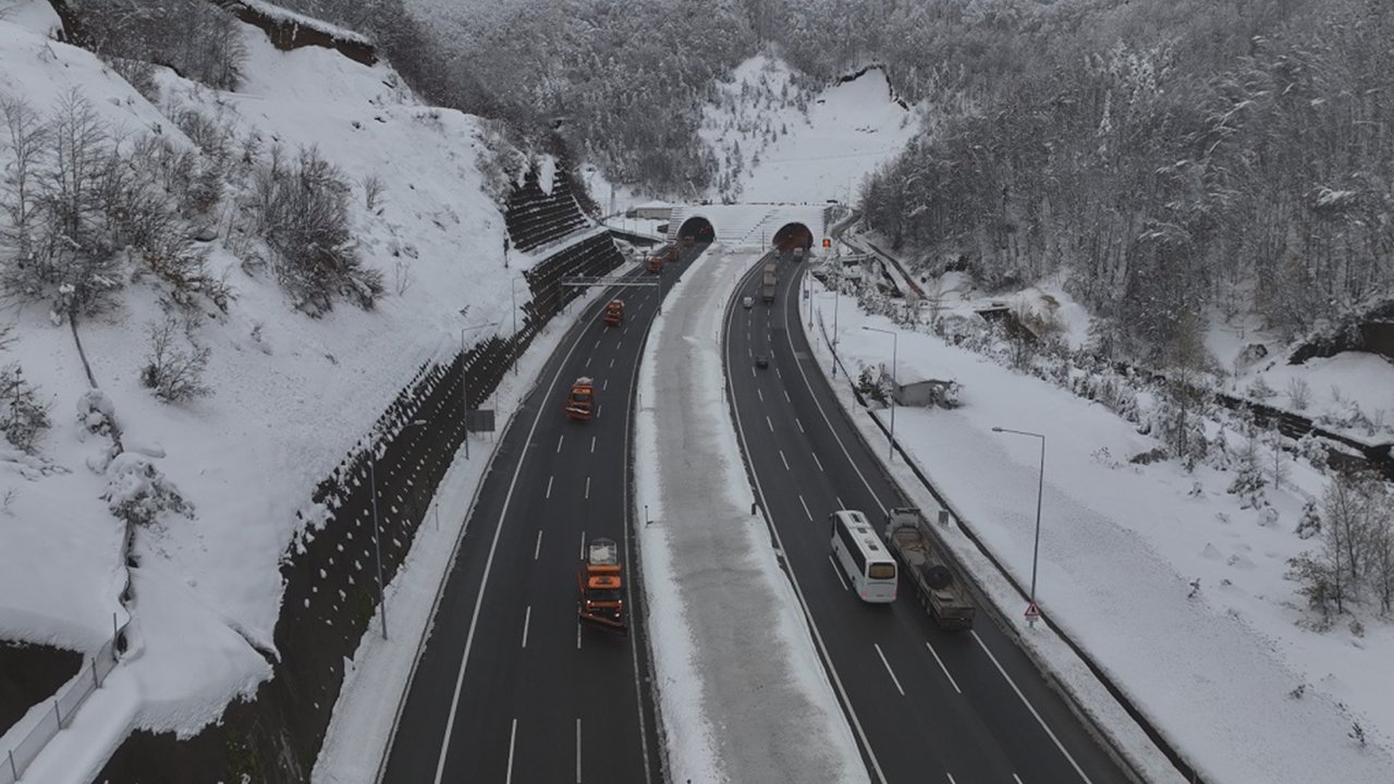 Yılın son gününde yollarda son durum: Otoyollar ve çevre yollarında kritik çalışmalar