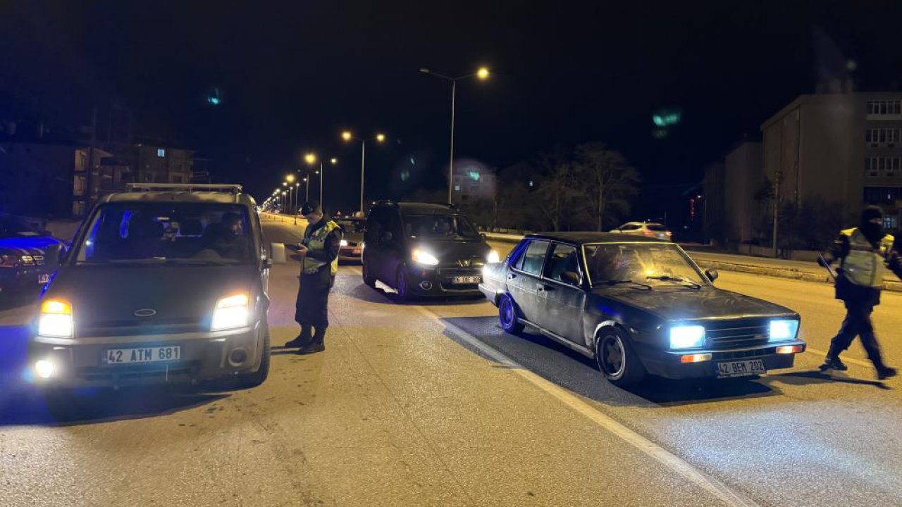 Kulu'da denetimlerde 990 kişi tek tek kontrol edildi