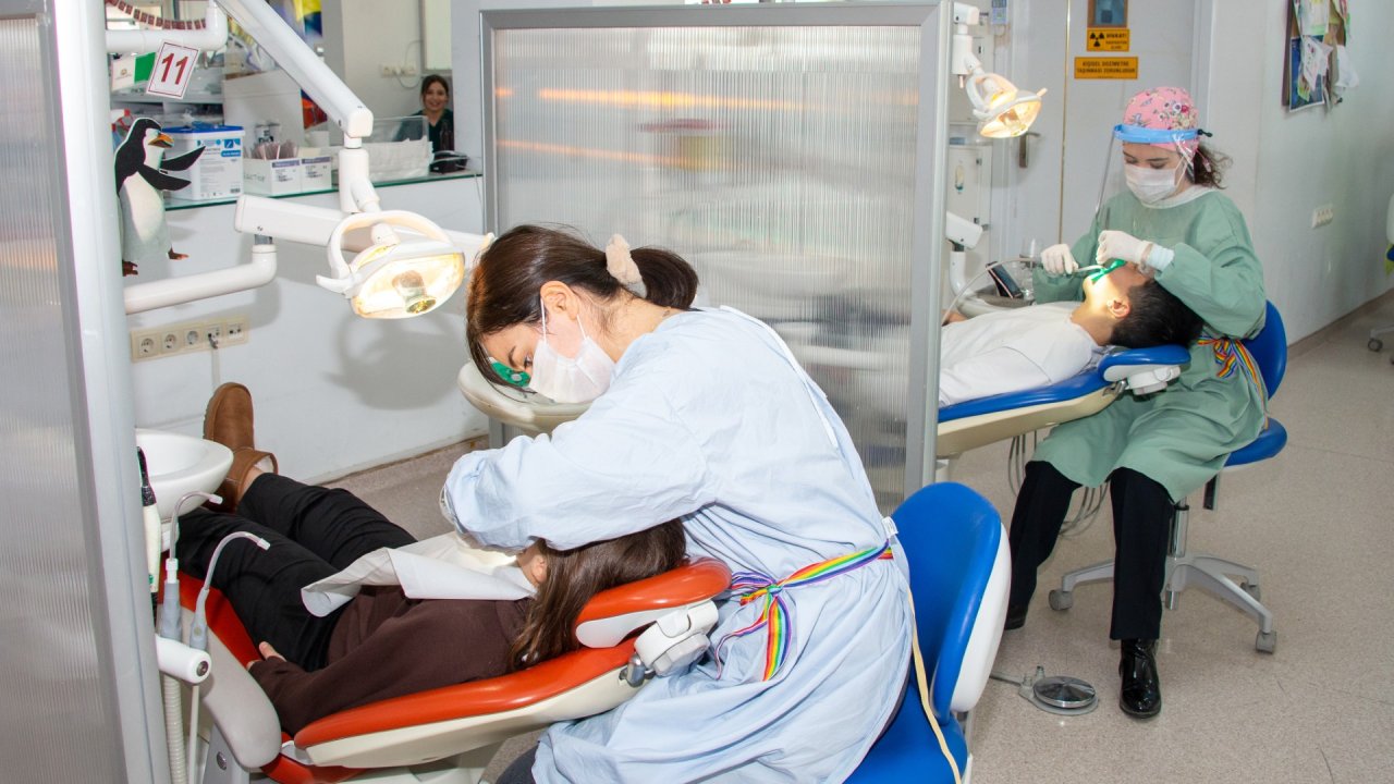 Diş Hekimliği Fakültesinde ilk muayeneler randevusuz yapılıyor