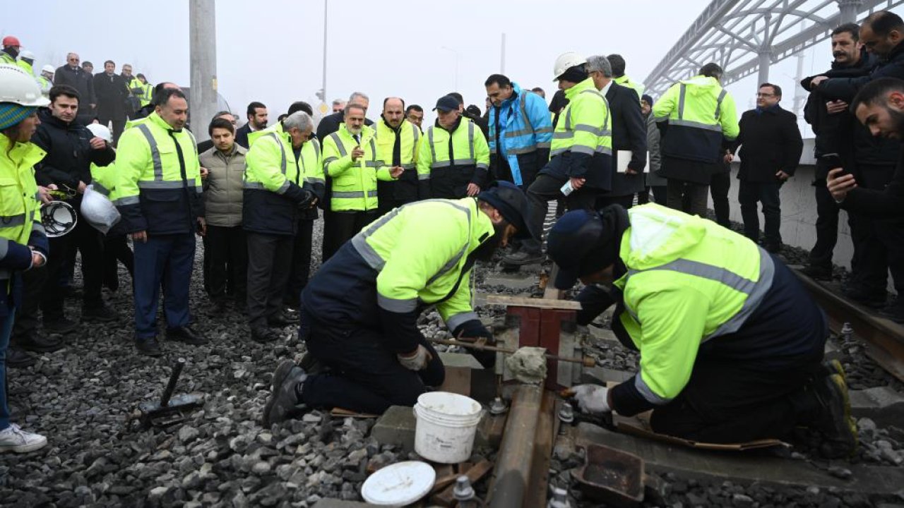 KONYARAY’da tarihi aşama: Raylar birleşti, Konya banliyöye bir adım daha yaklaştı