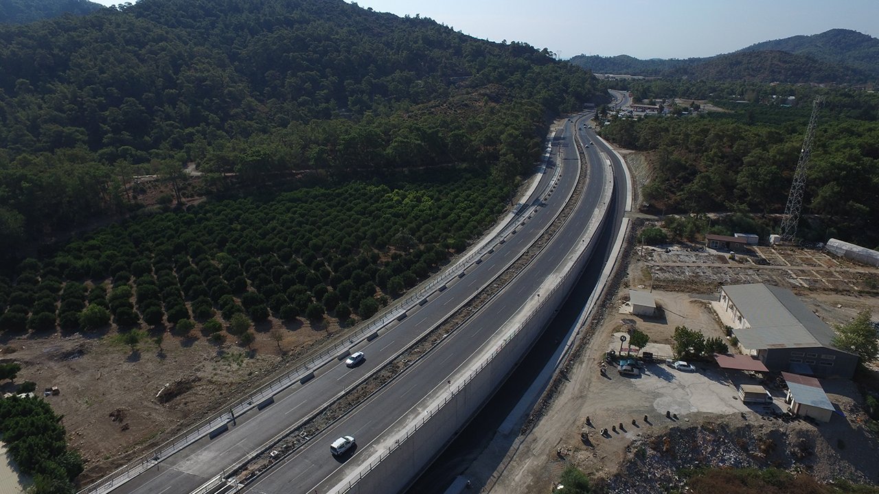 Karayolları’ndan sürücülere kritik uyarı: 10 güzergâhta trafik düzeni değişti