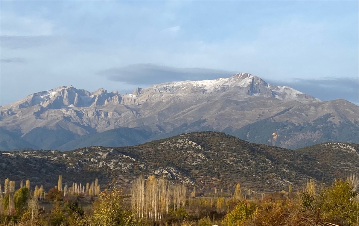 Mevsimin İlk Karı Yağdı