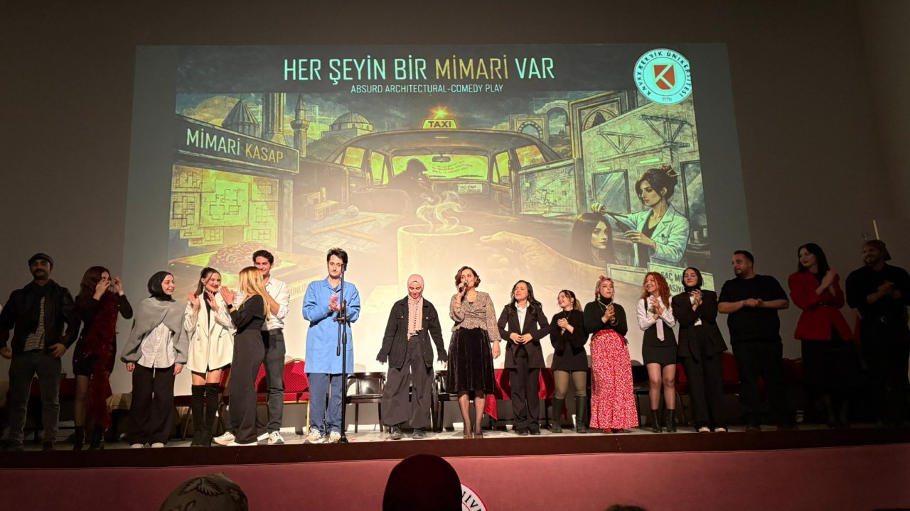 Konya Teknik Üniversitesi’nde “Her Şeyin Bir Mimarı Var” tiyatro gösterisi sahnelendi!