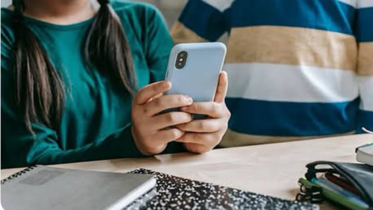 Çocuklar için dijital fren! Meclis’te internet ve sosyal medyaya saat ve yaş düzenlemesi gündemde