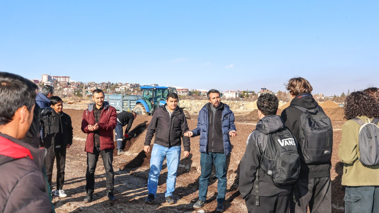 Öğrenciler Selçuklu Belediyesi Kompost Üretim Tesisi'ni Ziyaret Etti