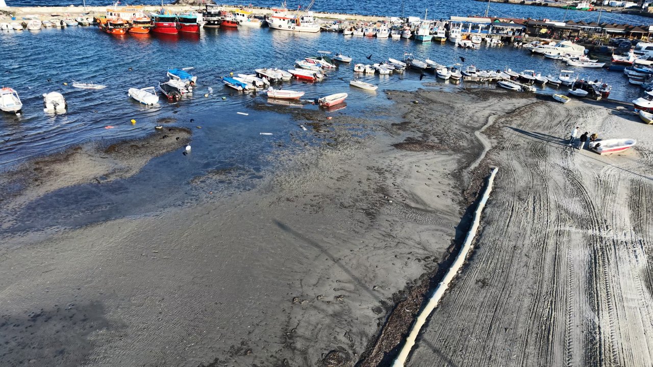 Deniz seviyesi düştü: Kıyı hattında gözle görülür çekilme yaşandı