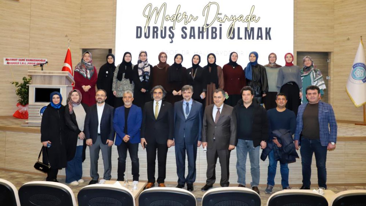 Modern dünyada duruş sahibi olmak: Prof. Dr. Halis Aydemir NEÜ’de gençlerle buluştu