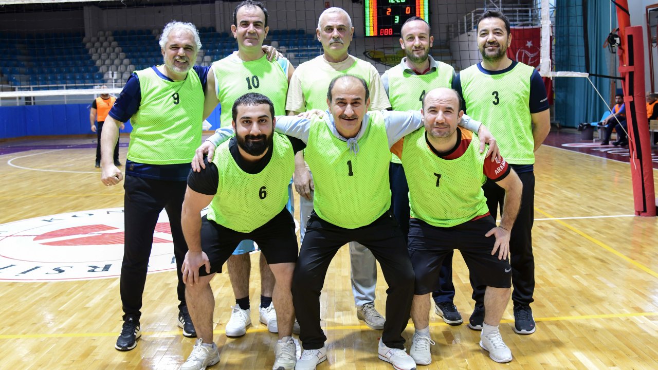 Konya Teknik Üniversitesi’nde anlamlı turnuva: Filistin’e destek formasıyla sahadalar!