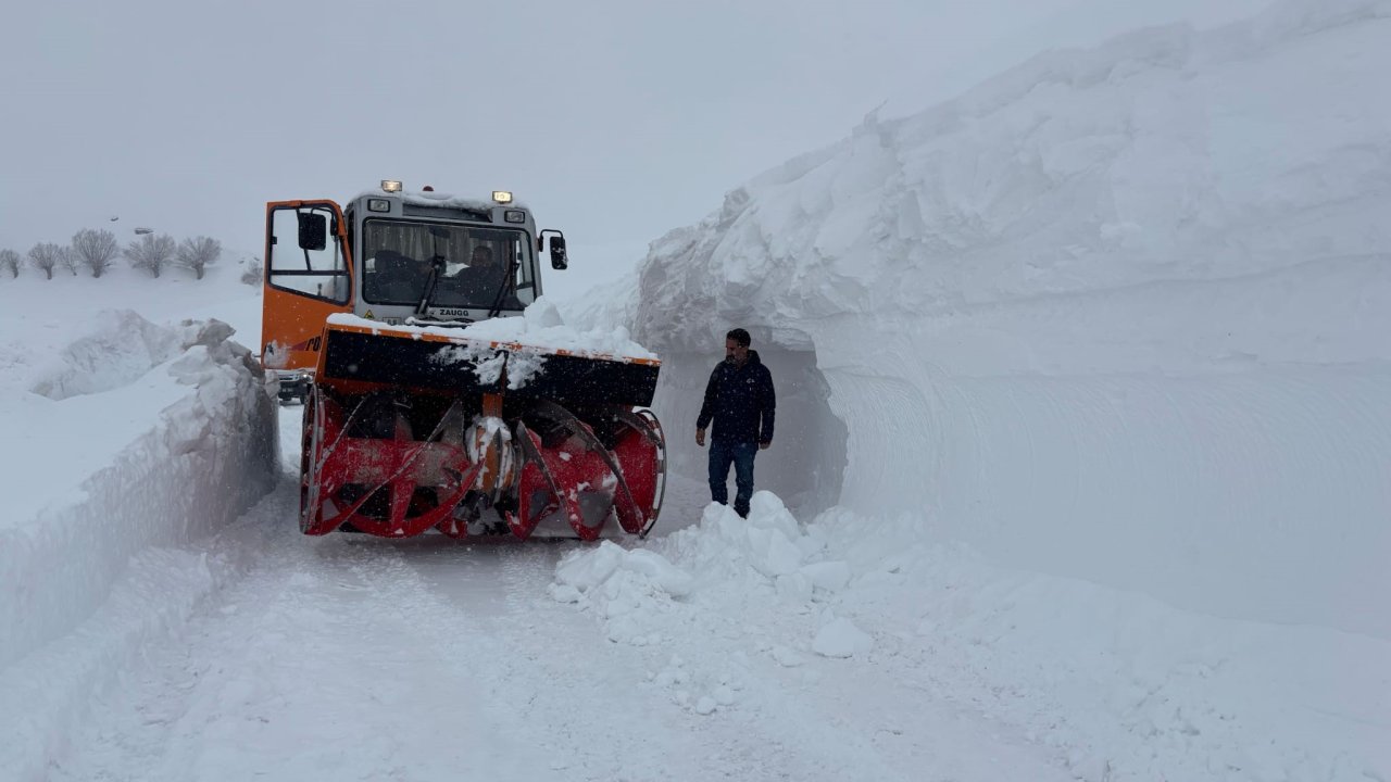 Tunceli'de kar kalınlığı 3,5 metre