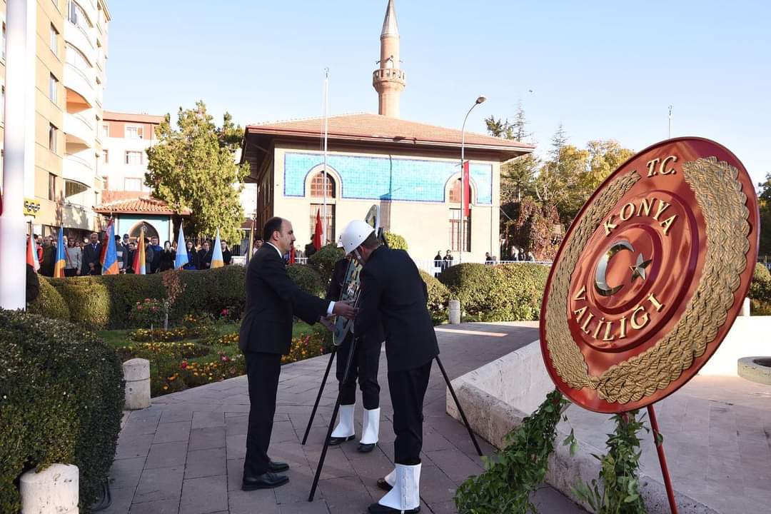 Büyük Önder Atatürk'ü anıyoruz