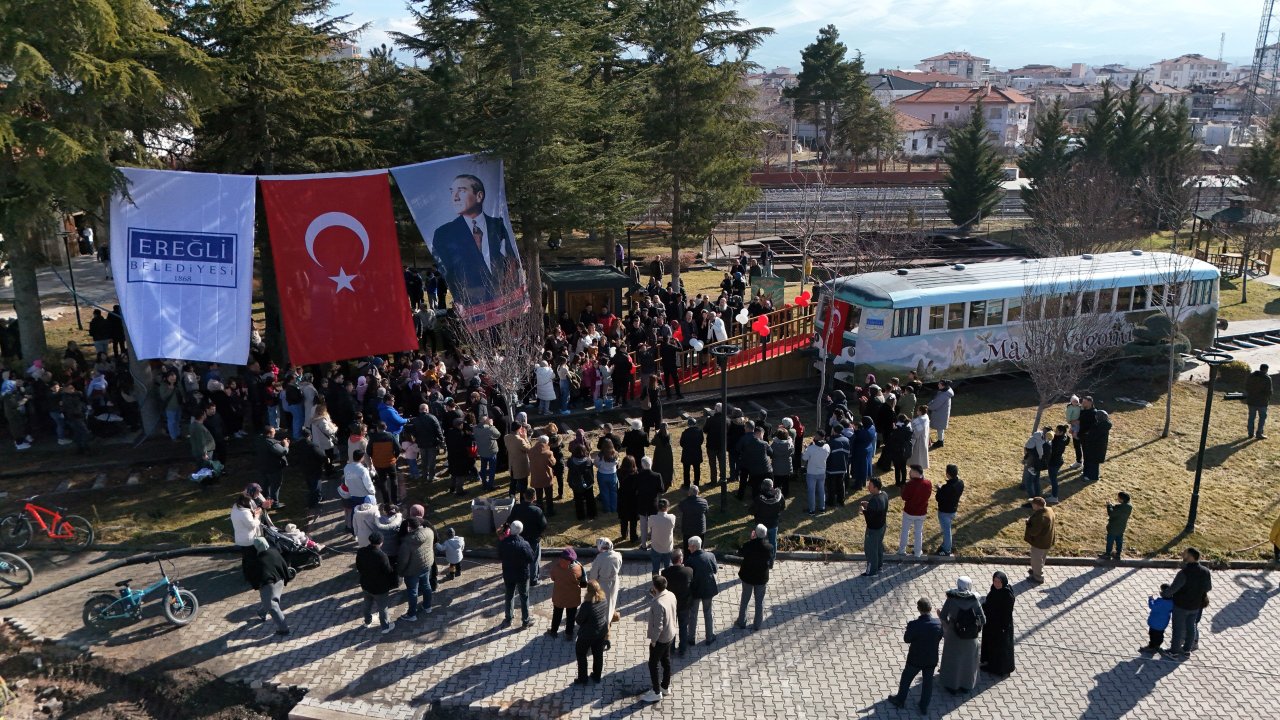 Ereğli’de masal vagonu açılışına yoğun ilgi: Atıl vagondan çocuklara masal dünyası!