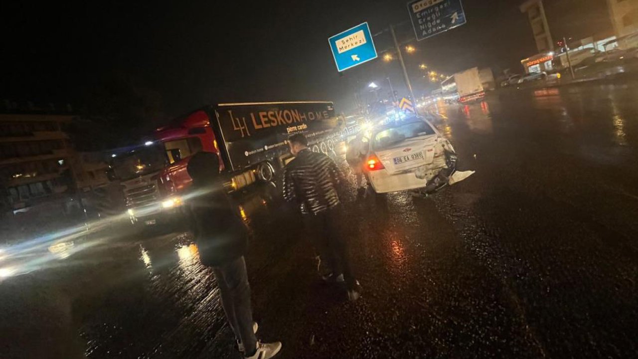 Konya’da feci kaza! Tır otomobili biçti, Kavşak savaş alanına döndü
