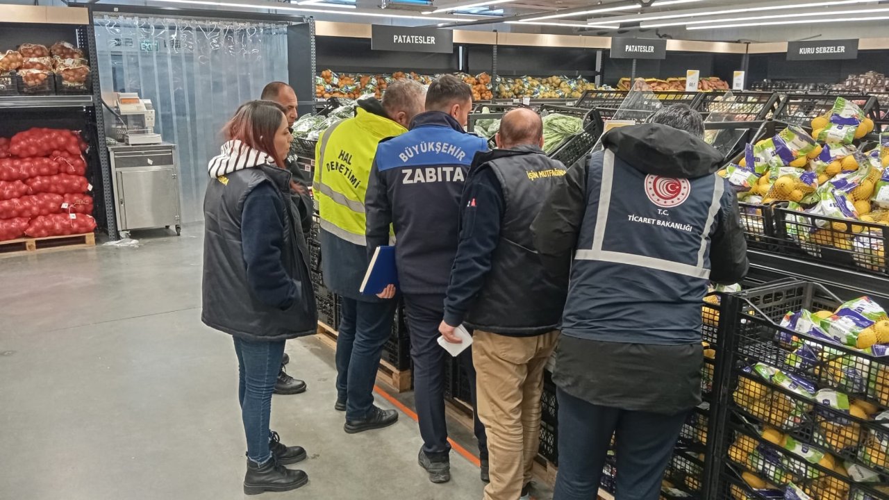 Konya'da fahiş fiyat alarmı! Yaş sebze ve meyvede denetimler sıkılaştırıldı!