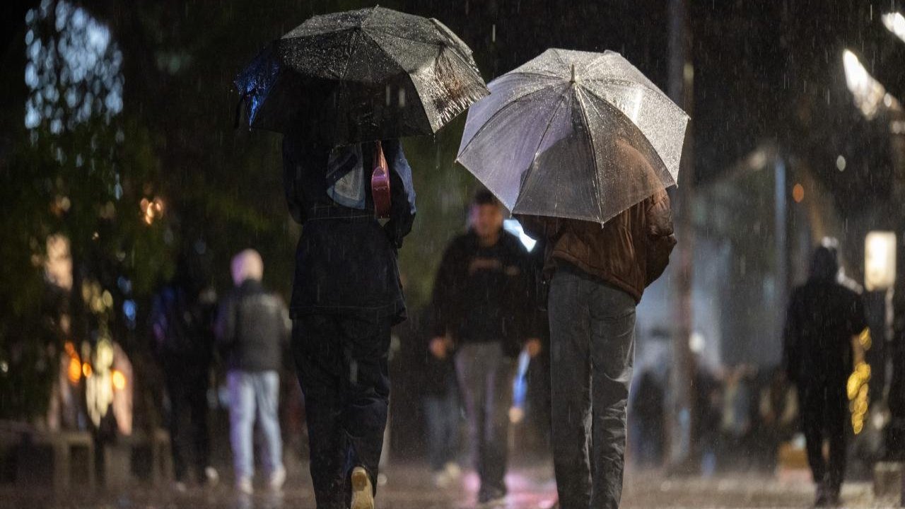 Konya'da parçalı bulutlu, yağmur ihtimali ve kuvvetli rüzgar bekleniyor!