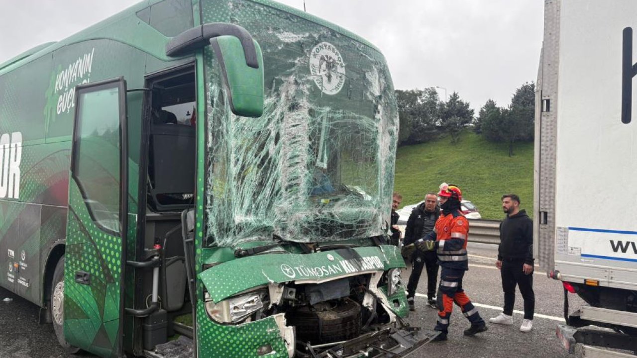 Konyaspor U-19 takımı kaza yaptı! TEM Otoyolu’nda korku dolu anlar: 3 yaralı