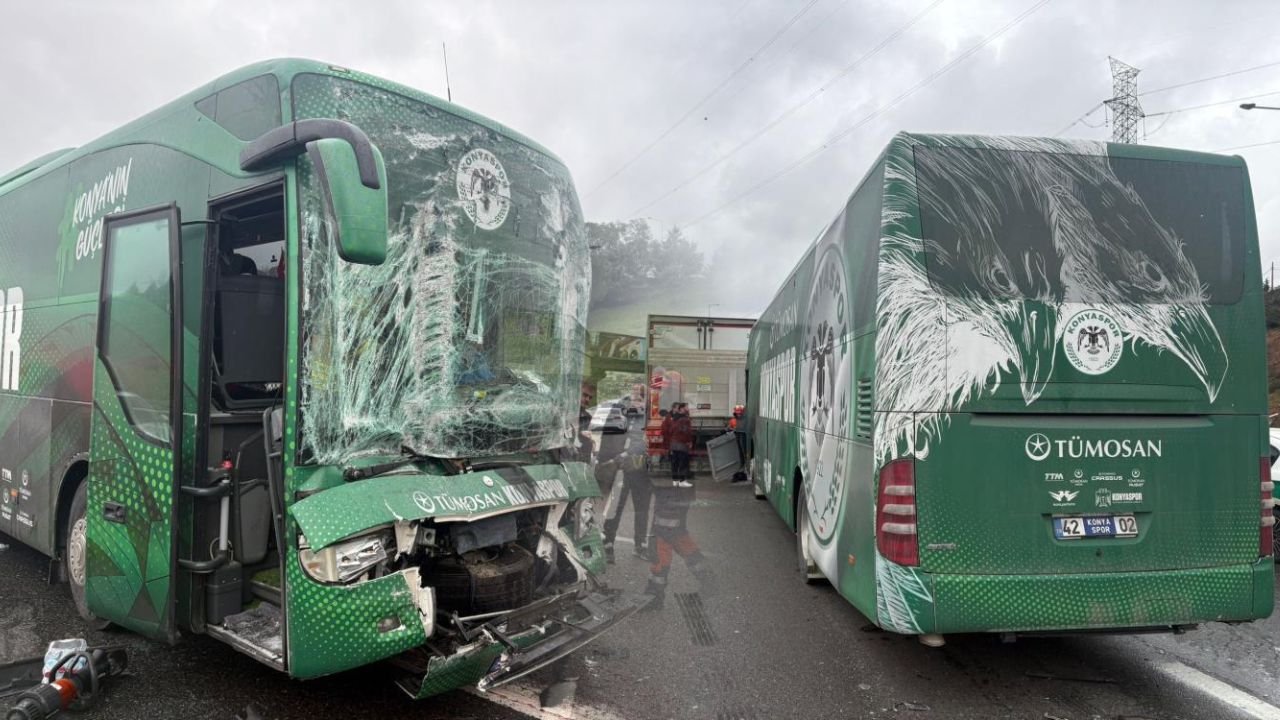 Konyaspor U19 takım otobüsü İstanbul’da kaza yaptı! Kulüpten Son dakika açıklaması