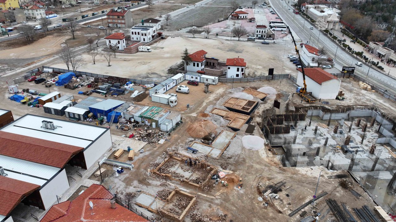Türbe Arkası’nda tarihi dönüşüm hızlandı: İkinci etap resmen başladı!