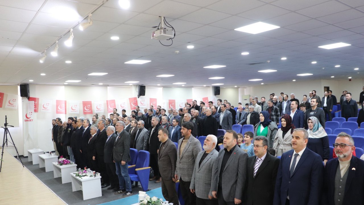 Saadet Partisi Kadınhanı Kongresi’nde birlik mesajı: 9. Olağan İlçe Kongresi coşkuyla yapıldı!