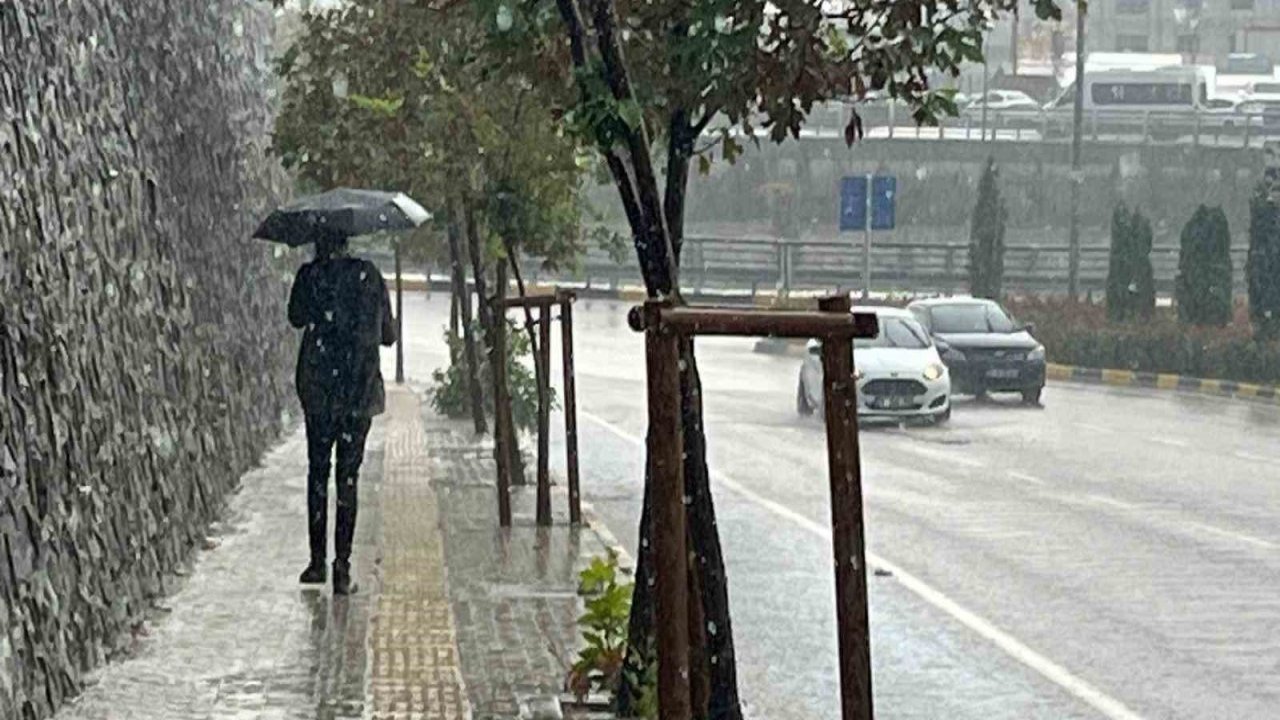 AKOM'dan Konya için yağış uyarısı: Su birikintileri kazaya davetiye çıkarıyor