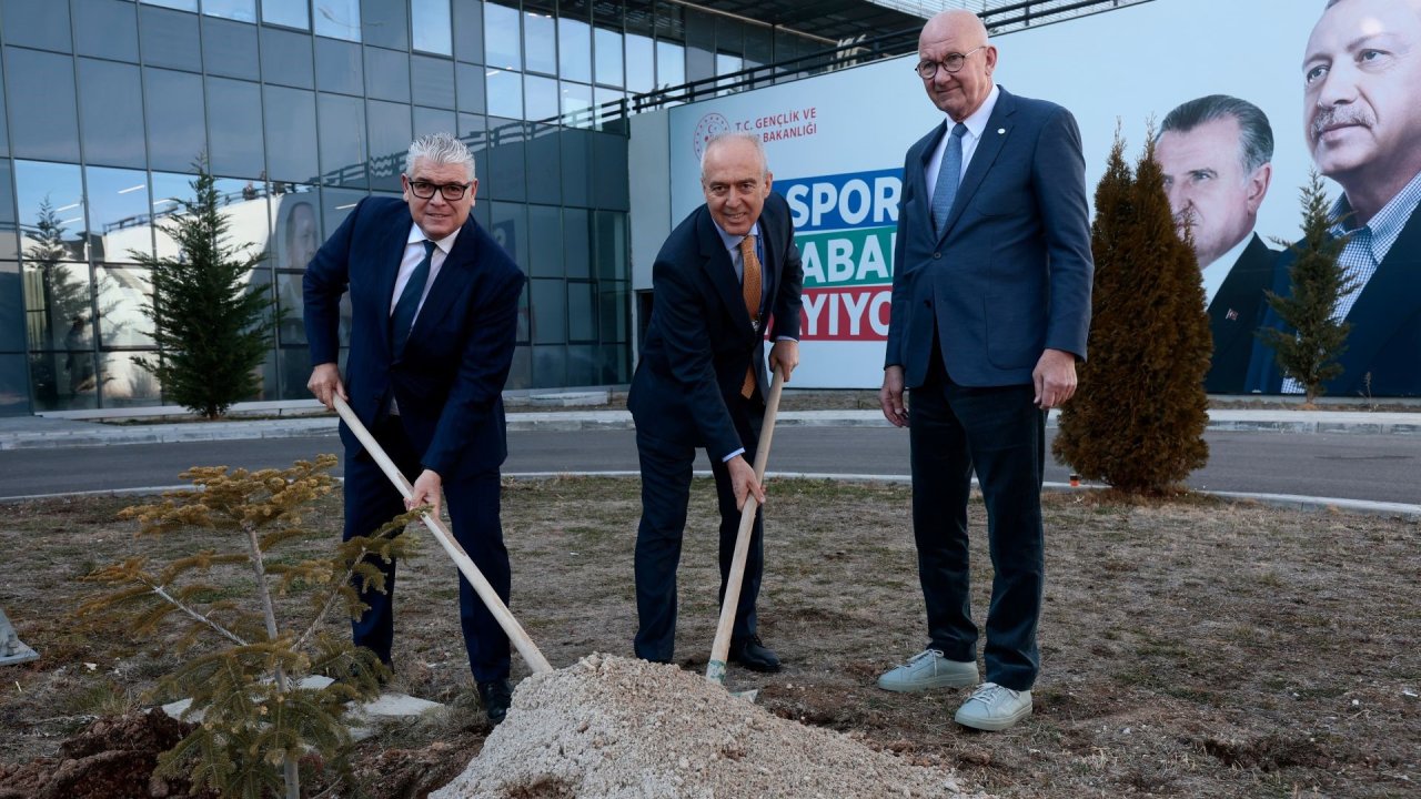 2026 UEC Avrupa Pist Bisikleti Şampiyonası Kapsamında Konya’da Anlamlı Ağaç Dikimi