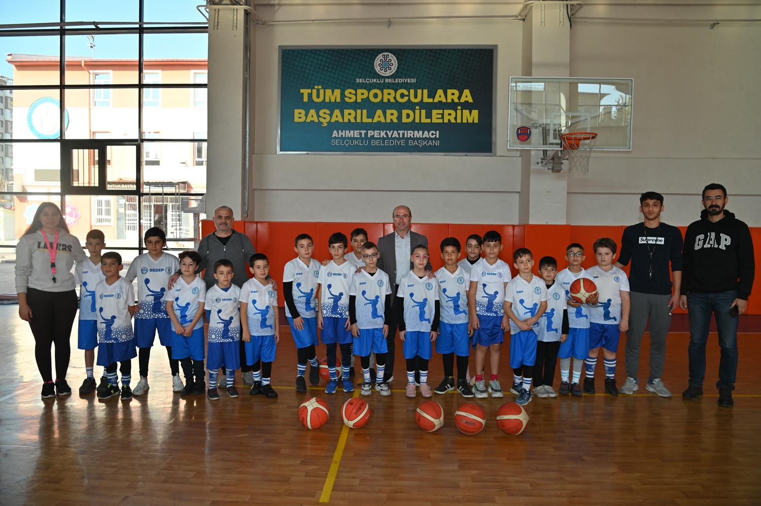 Başkan Pekyatırmacı Spor Okulları Öğrencileriyle Buluştu