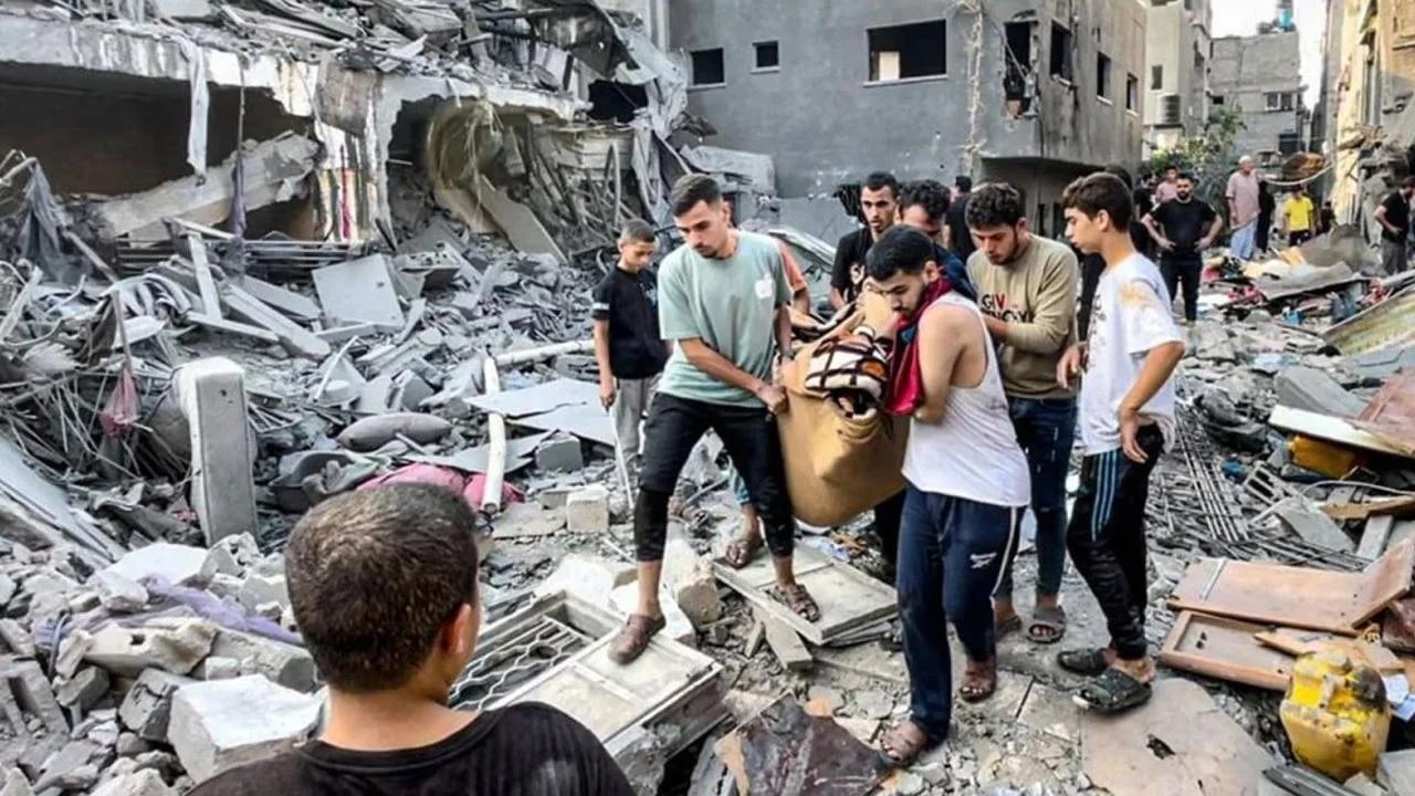 Gazze Şeridi'nde şehit sayısı 72 bin 51’e yükseldi! Enkaz altından yeni acı haberler!