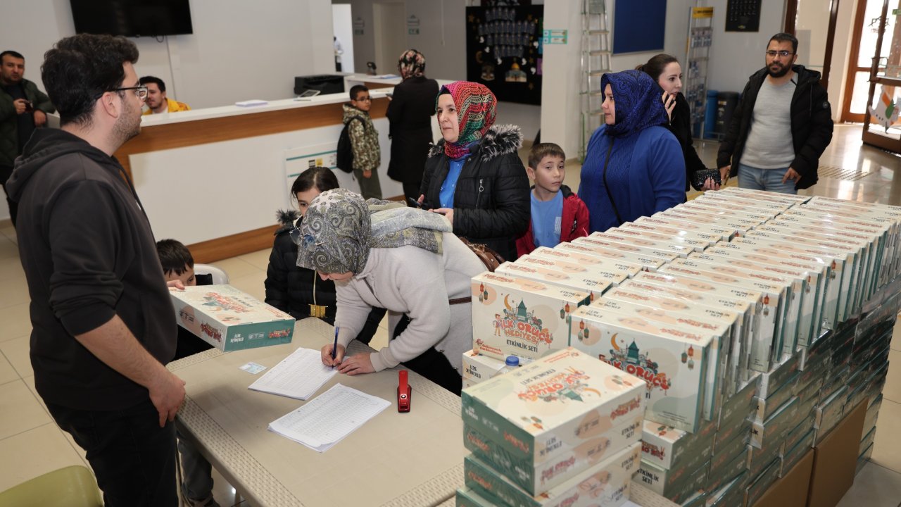 Uğur İbrahim Altay duyurdu: Konya’da 50 bin çocuğa “İlk Oruç” hediyesi!