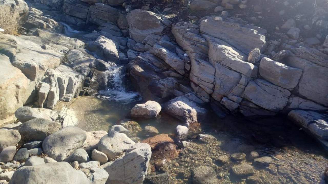 Karapınar’da doğa mucizesi! Yıllardır kupkuru olan dereler kar ve yağmurla yeniden coştu